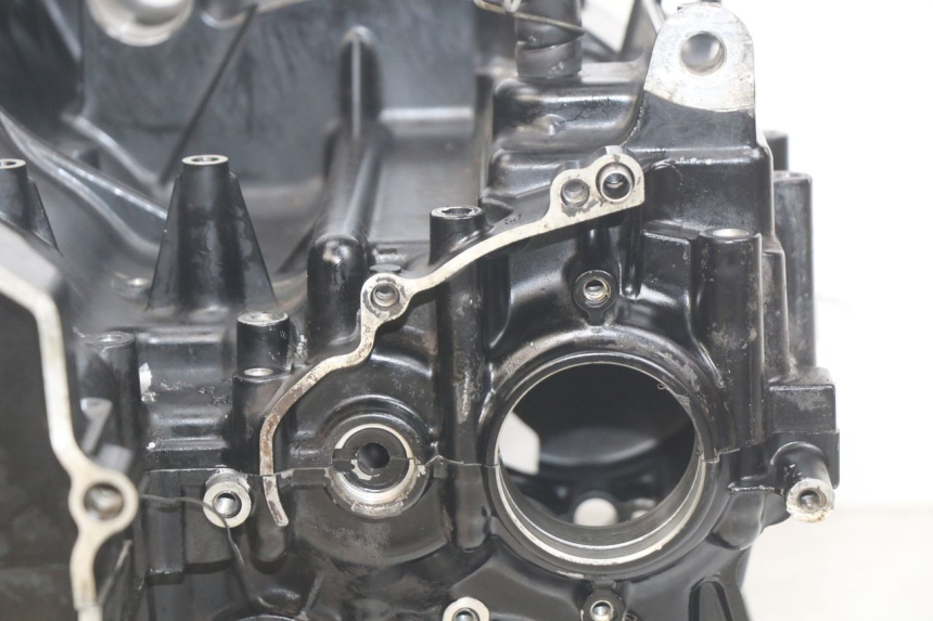 photo de CÁRTER DE MOTOR INFERIOR YAMAHA FZS FAZER 600 (1998 - 2001) - Otra vista del artículo