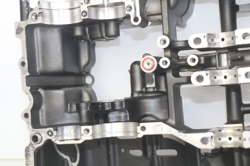 photo de CÁRTER DE MOTOR INFERIOR YAMAHA FZS FAZER 600 (1998 - 2001) - Inspección visual detallada