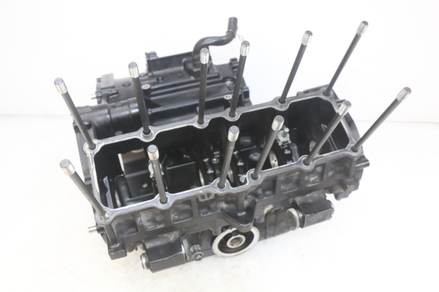 photo de CÁRTER DE MOTOR INFERIOR YAMAHA FZS FAZER 600 (1998 - 2001) - Zoom estado de uso