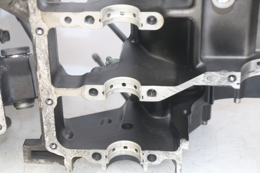 photo de CÁRTER DE MOTOR INFERIOR YAMAHA FZS FAZER 600 (1998 - 2001) - Detalle de la pieza