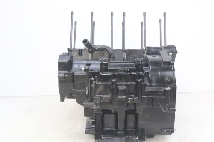 photo de CÁRTER DE MOTOR INFERIOR YAMAHA FZS FAZER 600 (1998 - 2001) - Otra perspectiva