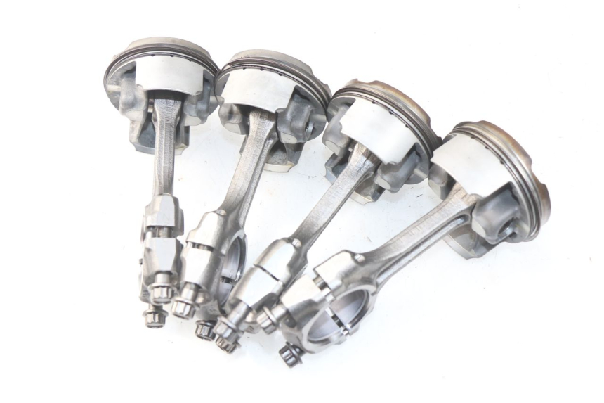 photo de CARTER SUZUKI GSR 600 (2005 - 2012) - Otra perspectiva