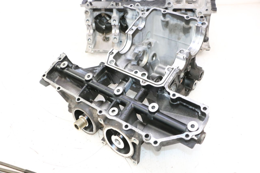 photo de CARTER SUZUKI GSR 600 (2005 - 2012) - Zoom sobre los componentes