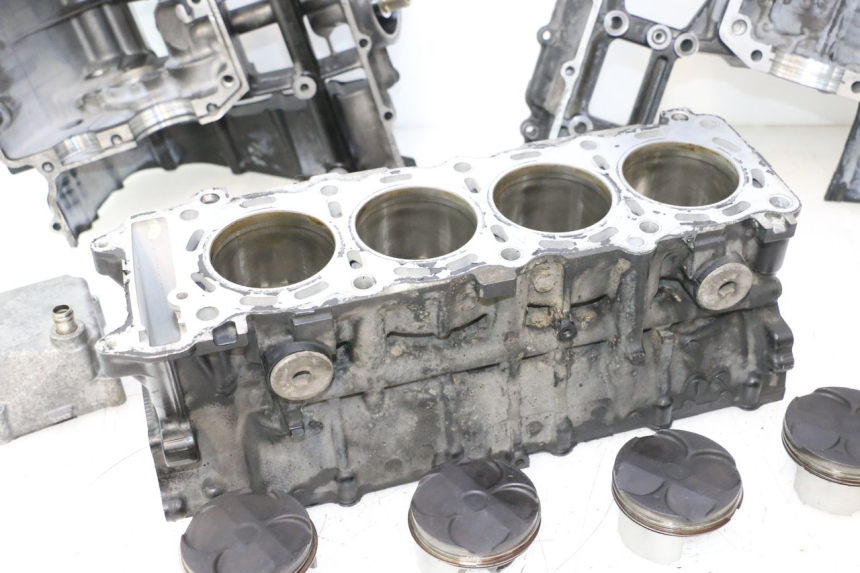photo de CARTER SUZUKI GSR 600 (2005 - 2012) - Otra perspectiva