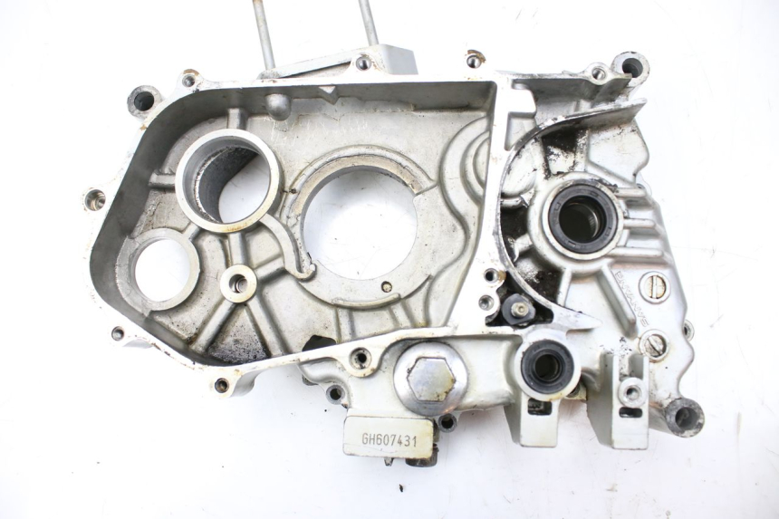 photo de CÁRTER DE MOTOR INFERIOR SYM HUSKY 125 (1999 - 2005) - Detalle de la pieza