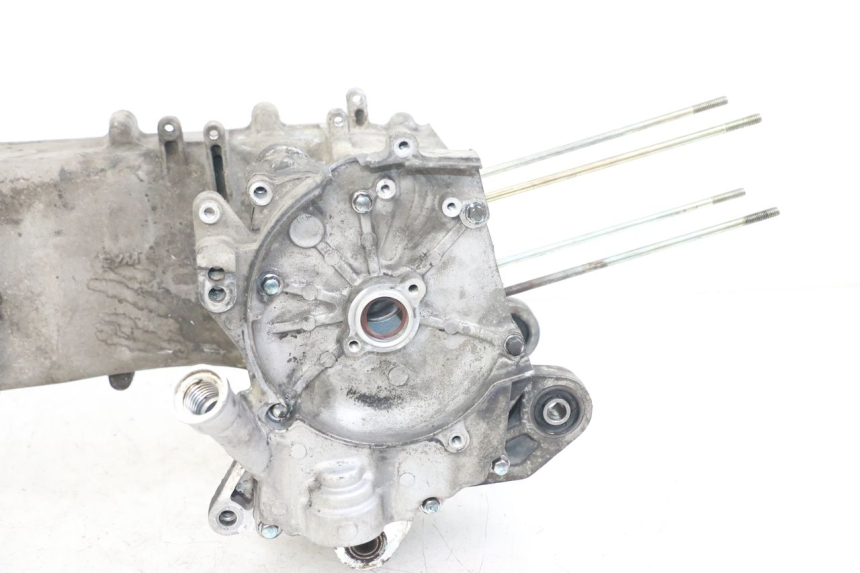 photo de CÁRTER DE MOTOR SYM JET 14 4T 50 (2018 - 2022) - Estado de la superficie y material