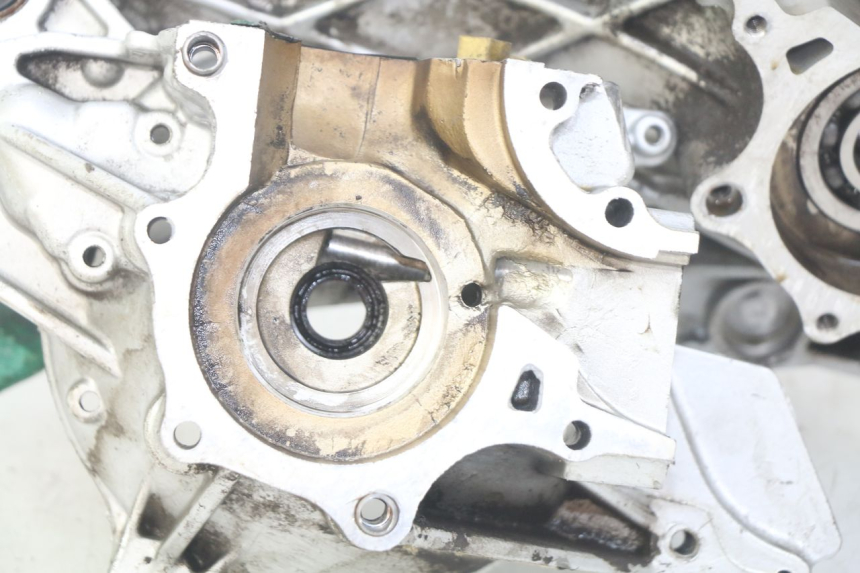 photo de CÁRTER DE MOTOR INFERIOR SYM JET EURO X 2T 50 (2003 - 2007) - Otra vista del artículo