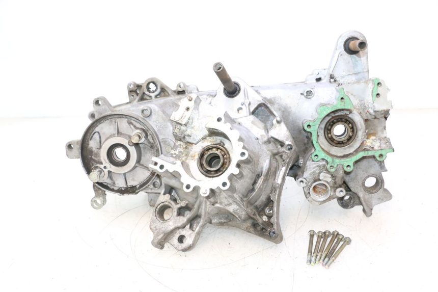 photo de CARTER PEUGEOT KISBEE 2T 50 (2010 - 2017) - Enfoque en la estructura