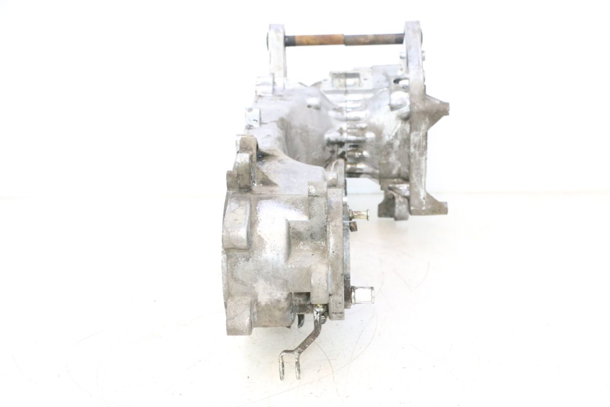 photo de CARTER PEUGEOT KISBEE 2T 50 (2010 - 2017) - Detalles de los puntos de fijación