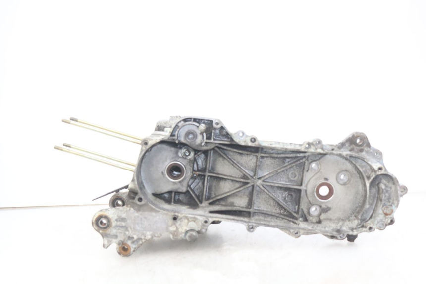 photo de CÁRTER DE MOTOR INFERIOR PEUGEOT KISBEE 4T 50 (2018 - 2022) - Vista principal