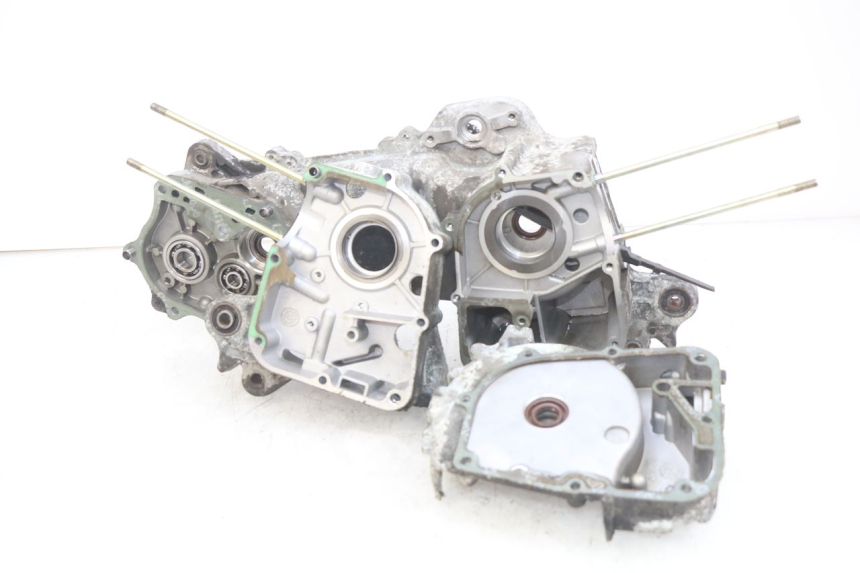 photo de CÁRTER DE MOTOR INFERIOR PEUGEOT KISBEE 4T 50 (2018 - 2022) - Perfil de la pieza de repuesto