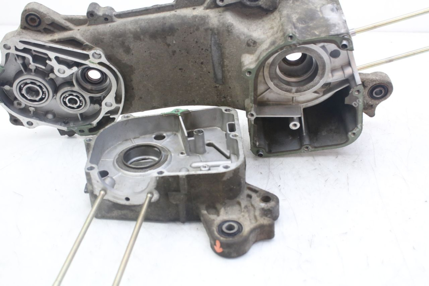 photo de CÁRTER DE MOTOR INFERIOR PEUGEOT KISBEE 4T 50 (2010 - 2017) - Zoom estado de uso