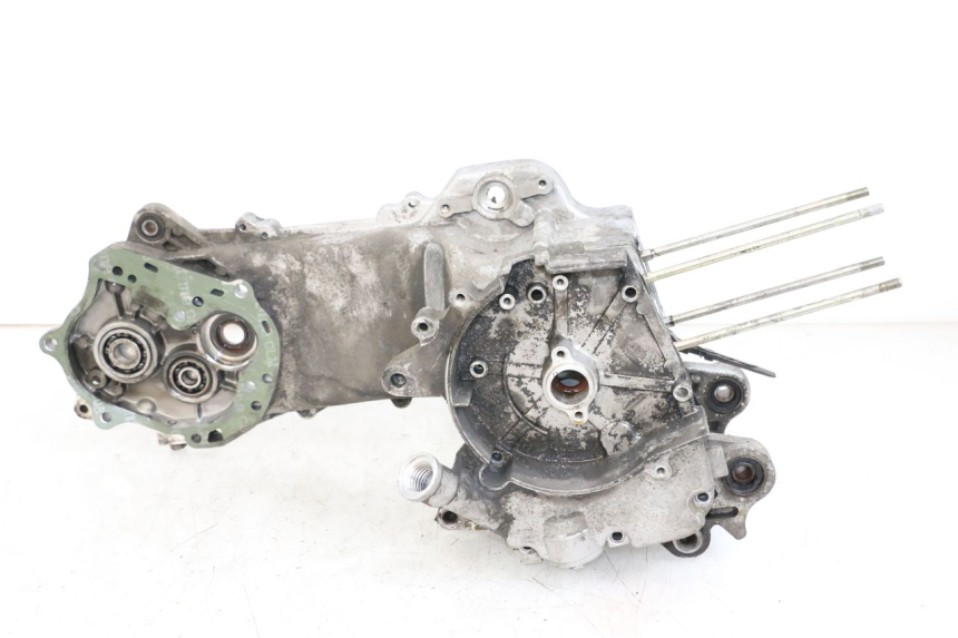 photo de CÁRTER DE MOTOR INFERIOR PEUGEOT KISBEE 4T 50 (2018 - 2022) - Otra perspectiva