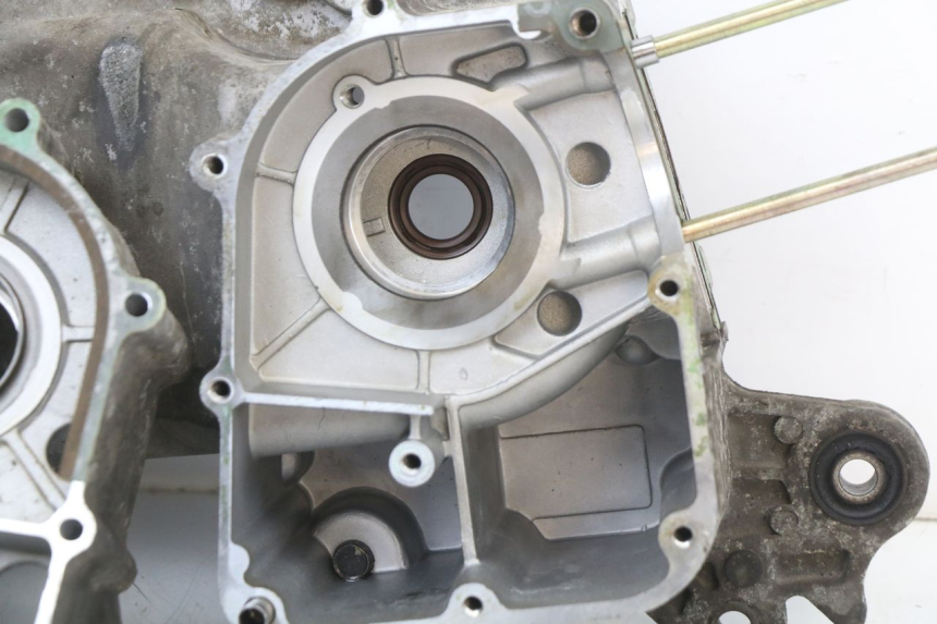 photo de CÁRTER DE MOTOR INFERIOR PEUGEOT KISBEE 4T 50 (2018 - 2022) - Vista general del producto