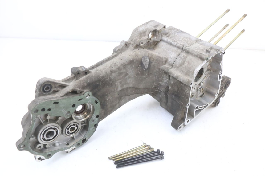 photo de CÁRTER DE MOTOR INFERIOR PEUGEOT KISBEE 4T 50 (2018 - 2022) - Marcados y referencias originales