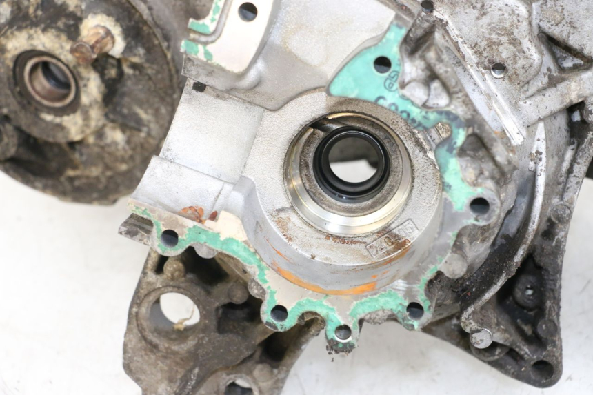 photo de CÁRTER DE MOTOR INFERIOR PEUGEOT LUDIX 50 (2008 - 2017) - Otra vista del artículo