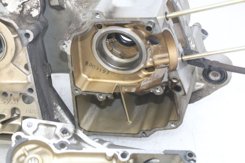 photo de CÁRTER DE MOTOR INFERIOR SYM MIO 50 (2011 - 2017) - Vista principal