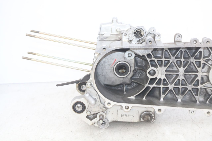 photo de CÁRTER DE MOTOR INFERIOR SYM MIO 50 (2011 - 2017) - Estado de la superficie y material