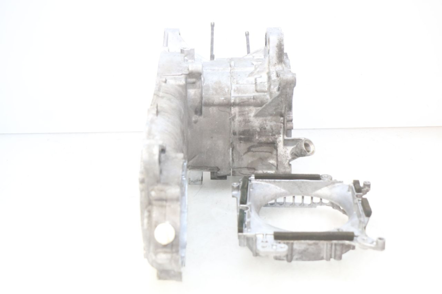 photo de CÁRTER DE MOTOR INFERIOR YAMAHA N-MAX NMAX 125 (2017 - 2020) - Otra vista del artículo