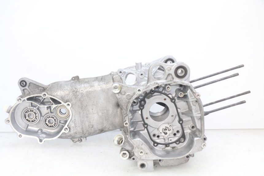 photo de CÁRTER DE MOTOR INFERIOR YAMAHA N-MAX NMAX 125 (2017 - 2020) - Inspección visual detallada