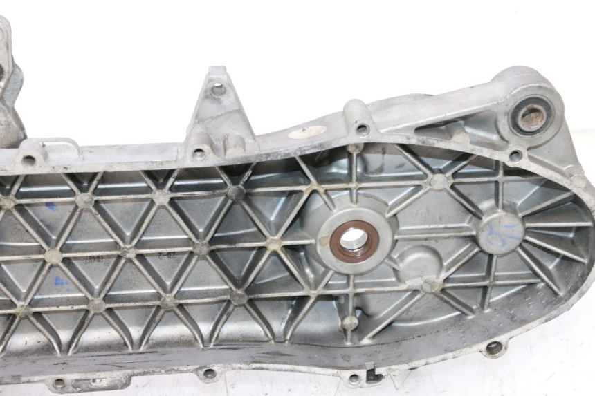 photo de CÁRTER DE MOTOR INFERIOR PIAGGIO NEW TYPHOON 50 (2018 - 2021) - Zoom sobre los componentes