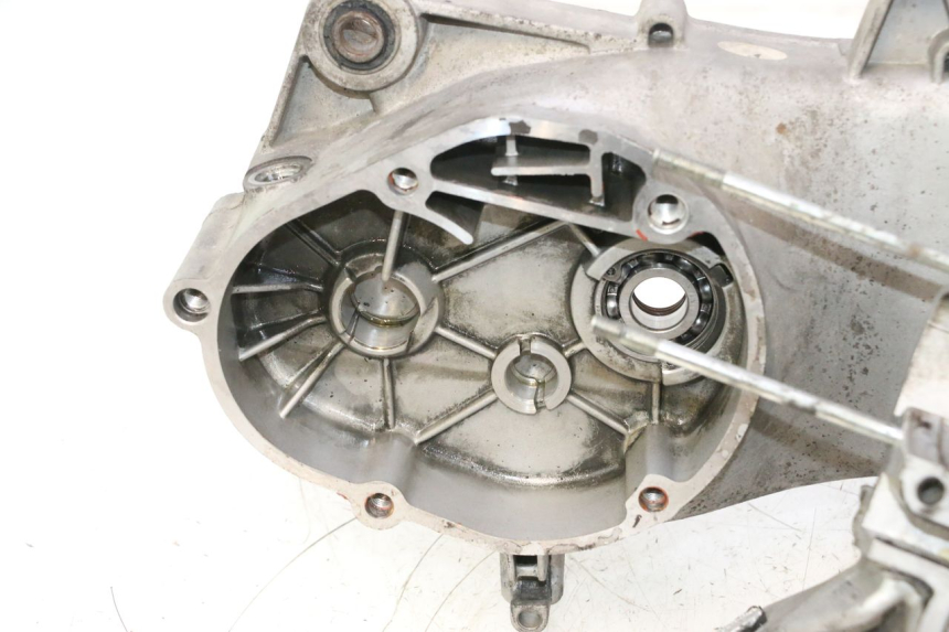 photo de CÁRTER DE MOTOR INFERIOR PIAGGIO NEW TYPHOON 50 (2018 - 2021) - Ángulo de visión alternativo