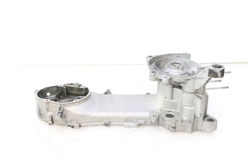 photo de CÁRTER DE MOTOR INFERIOR PIAGGIO NEW TYPHOON 50 (2018 - 2021) - Inspección visual detallada