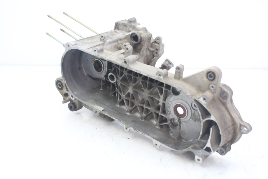 photo de CÁRTER DE MOTOR INFERIOR SYM ORBIT 2 4T 50 (2018 - 2022) - Estado de la superficie y material