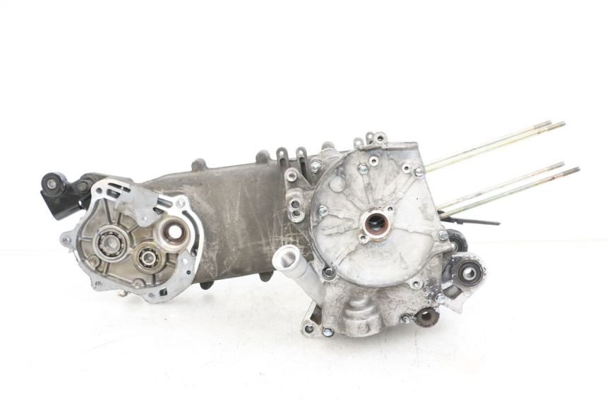 photo de CÁRTER DE MOTOR INFERIOR SYM ORBIT III 3 4T 50 (2018 - 2021) - Zoom sobre los componentes