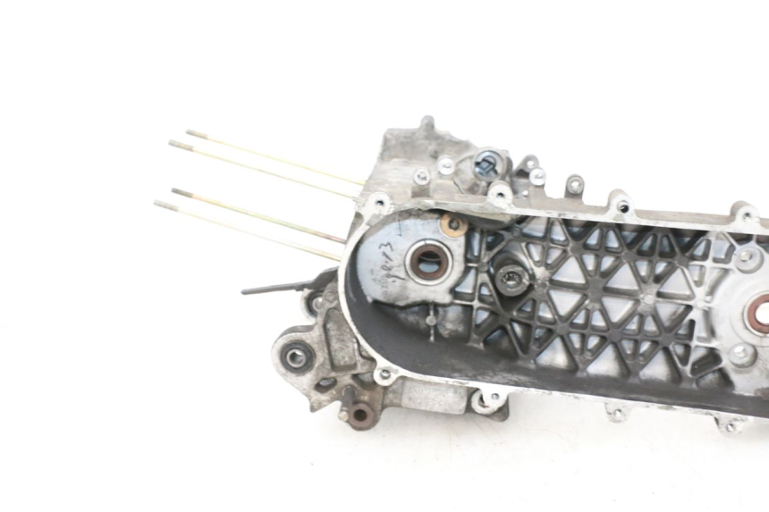 photo de CÁRTER DE MOTOR INFERIOR SYM ORBIT III 3 4T 50 (2018 - 2021) - Inspección visual detallada