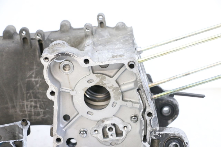 photo de CÁRTER DE MOTOR INFERIOR SYM ORBIT III 3 4T 50 (2018 - 2021) - Zoom calidad de ocasión