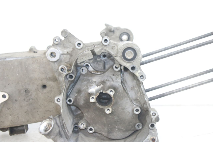 photo de CÁRTER DE MOTOR INFERIOR HONDA PCX (JF28) 125 (2009 - 2011) - Zoom sobre los componentes