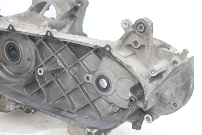 photo de CÁRTER DE MOTOR INFERIOR HONDA PCX (JF28) 125 (2009 - 2011) - Recambio usado revisado