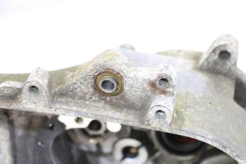 photo de CÁRTER DE MOTOR INFERIOR PEUGEOT LUDIX 50 (2008 - 2017) - Detalles de los puntos de fijación