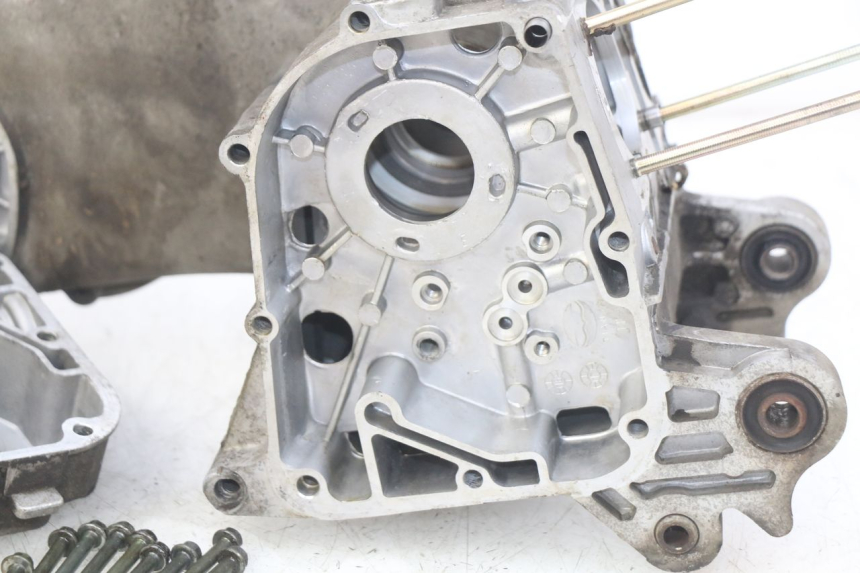 photo de CÁRTER DE MOTOR INFERIOR TNT MOTOR ROMA 10' 4T 50 (2019 - 2022) - Inspección visual detallada