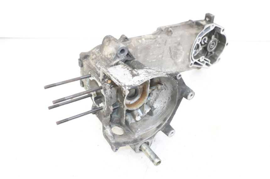 photo de CÁRTER DE MOTOR INFERIOR KEEWAY RY6 2T 50 (2011 - 2019) - Detalles de los puntos de fijación