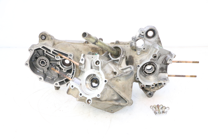 photo de CÁRTER DE MOTOR INFERIOR KEEWAY RY6 2T 50 (2011 - 2019) - Detalle de la pieza