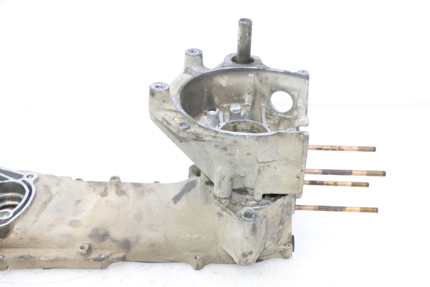 photo de CÁRTER DE MOTOR INFERIOR KEEWAY RY6 2T 50 (2011 - 2019) - Características distintivas