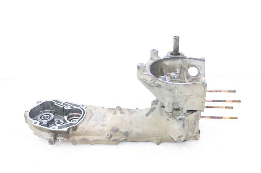 photo de CÁRTER DE MOTOR INFERIOR KEEWAY RY6 2T 50 (2011 - 2019) - Primer plano de alta resolución