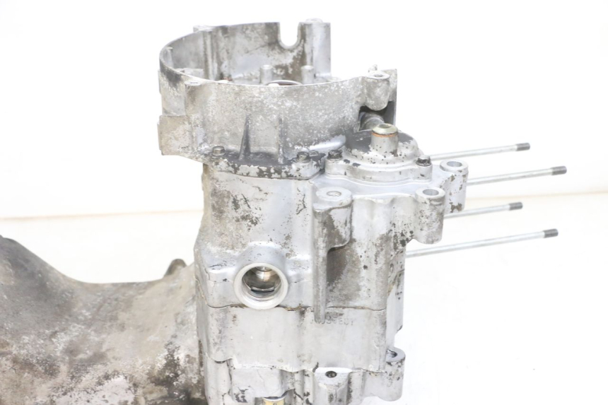 photo de CARTER INFERIOR DEL MOTOR DAELIM S1 125 (2007 - 2016) - Otra perspectiva