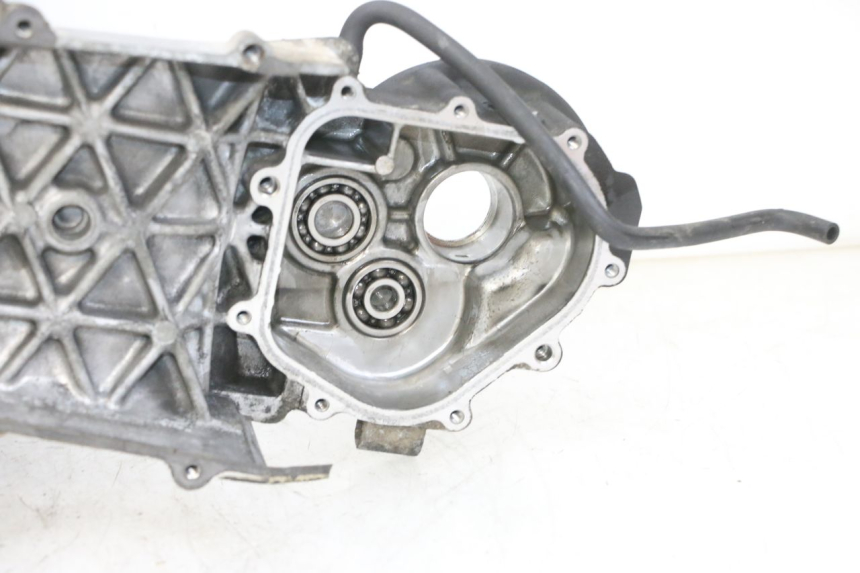 photo de CARTER INFERIOR DEL MOTOR DAELIM S1 125 (2007 - 2016) - Marcados y referencias originales