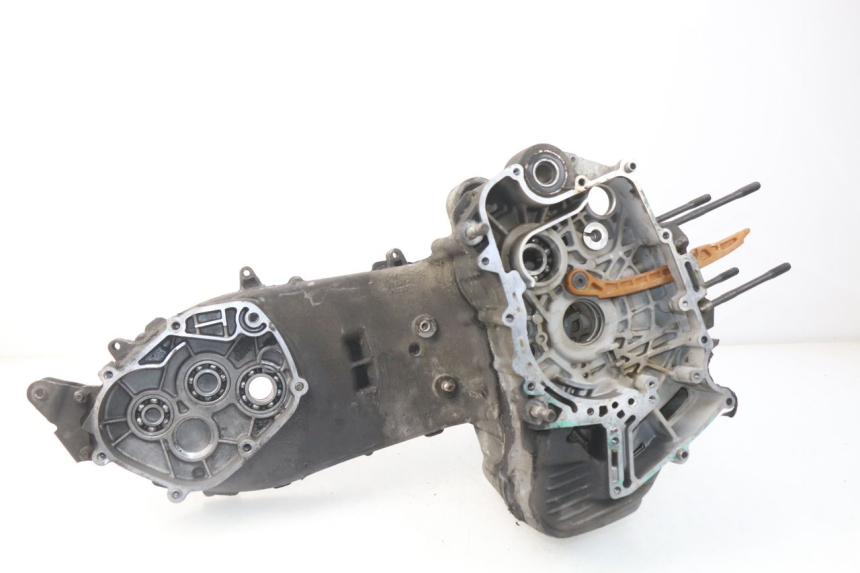 photo de CARTER PEUGEOT SATELIS 500 (2007 - 2013) - Detalles de los puntos de fijación