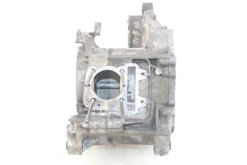 photo de CÁRTER DE MOTOR INFERIOR APRILIA SCARABEO 100 (2003 - 2012) - Zoom sobre los componentes