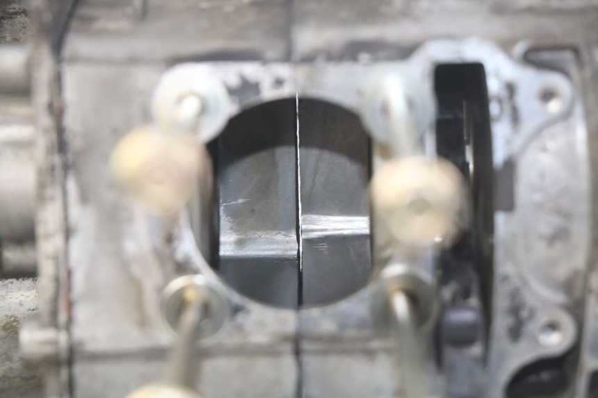 photo de CÁRTER DE MOTOR INFERIOR KYMCO SENTO 100 (2008 - 2013) - Foto de producto adicional