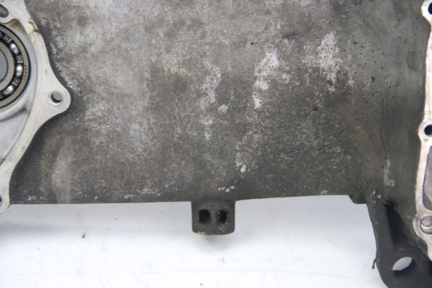 photo de CÁRTER DE MOTOR INFERIOR SUZUKI SIXTEEN 125 (2008 - 2010) - Detalles de los puntos de fijación
