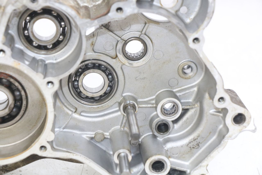 photo de CÁRTER DE MOTOR INFERIOR SHERCO SM-R 50 (2018 - 2021) - Zoom sobre los componentes