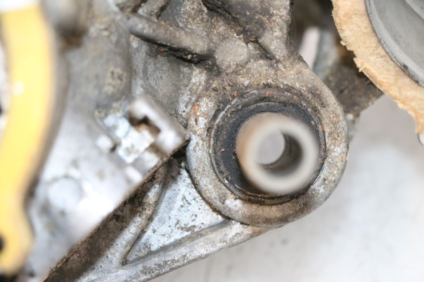 photo de CÁRTER DE MOTOR INFERIOR PEUGEOT SPEEDFIGHT LC 50 (1996 - 2002) - Zoom sobre los componentes