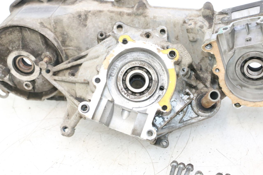 photo de CÁRTER DE MOTOR INFERIOR PEUGEOT SPEEDFIGHT LC 50 (1996 - 2002) - Enfoque en la estructura