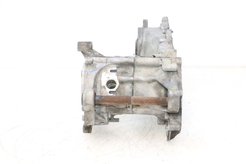 photo de CÁRTER DE MOTOR INFERIOR PEUGEOT SPEEDFIGHT LC 50 (1996 - 2002) - Enfoque en la estructura