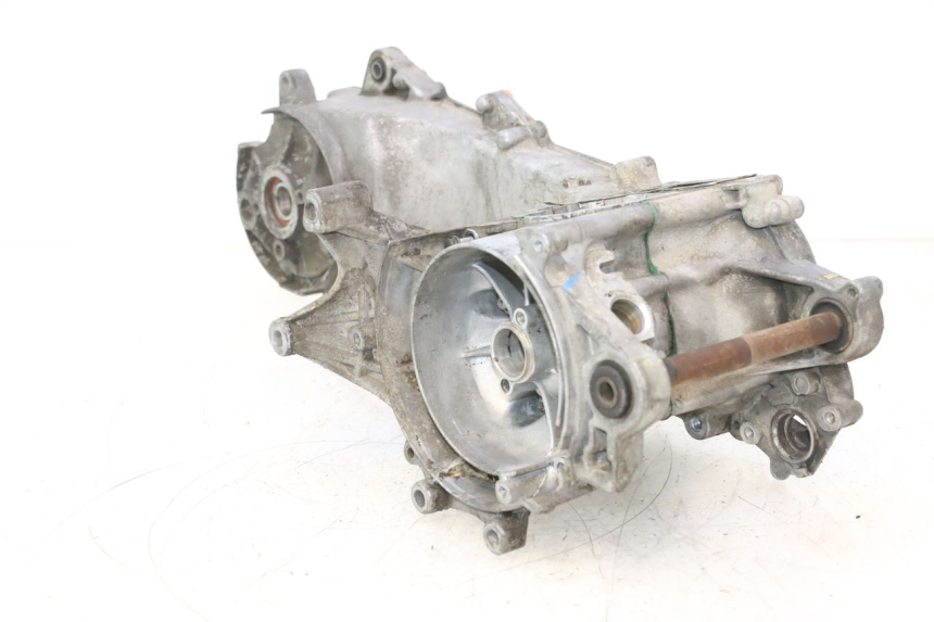 photo de CÁRTER DE MOTOR INFERIOR PEUGEOT SPEEDFIGHT LC 50 (1996 - 2002) - Primer plano técnico